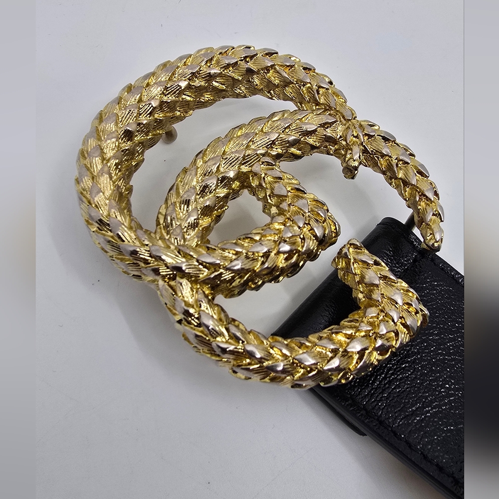 Gucci Calfskin Striped Textured Double G Belt - Picture 2 of 13